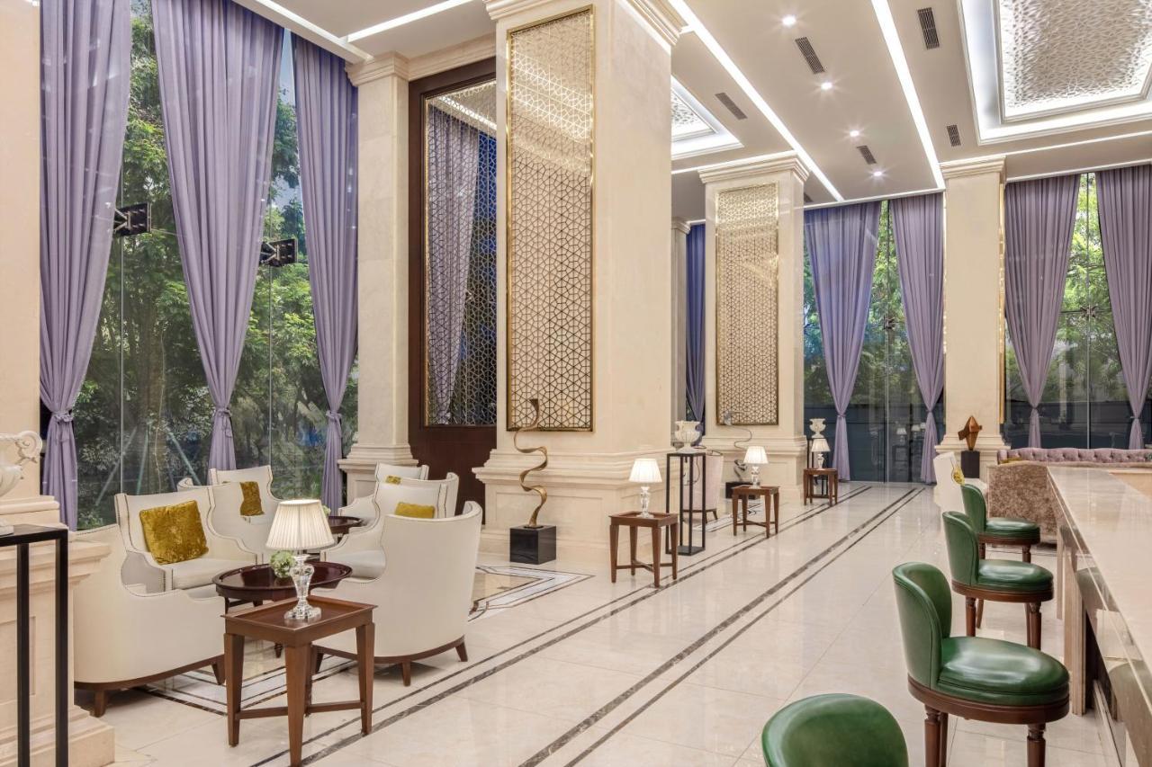 빈펄 콘도텔 리버프런트 다낭 외부 사진 The lobby of the hotel