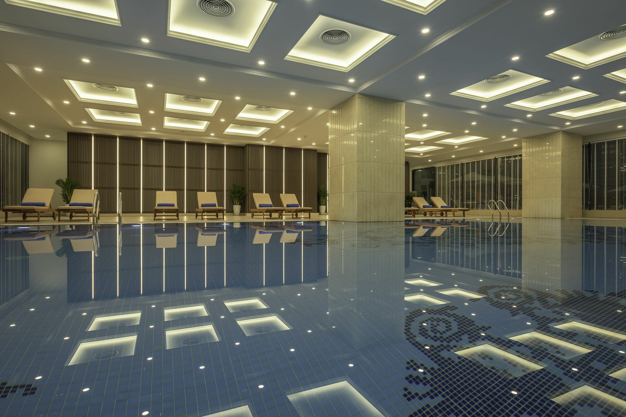 빈펄 콘도텔 리버프런트 다낭 외부 사진 The pool at the hotel